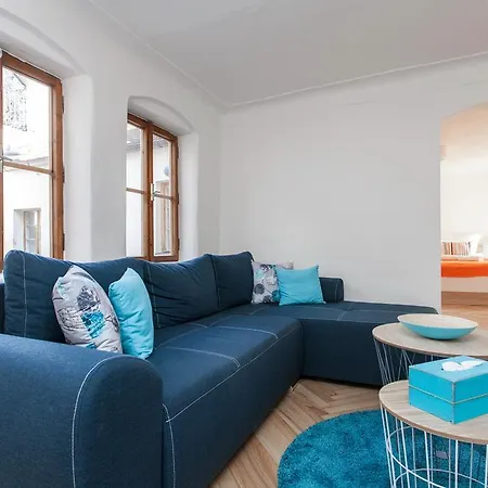 Royal View Apartment *