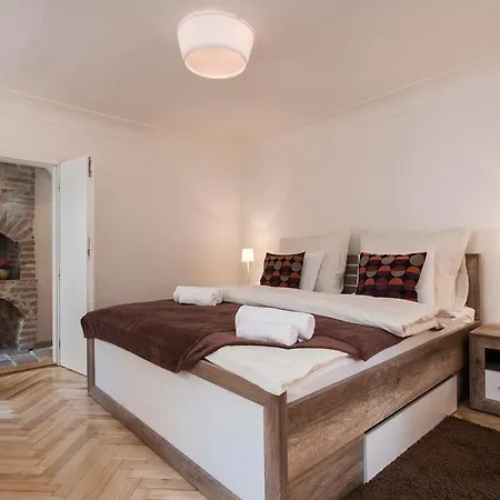 Apartment Royal View Prague