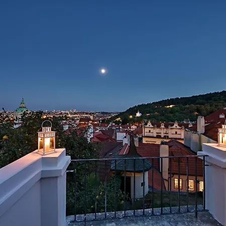 Apartment Royal View Prague