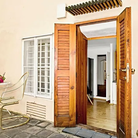 Royal View Apartment